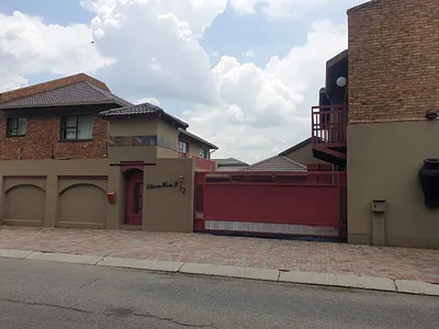 10 Bedroom House For Sale in Secunda - rgxC.webp