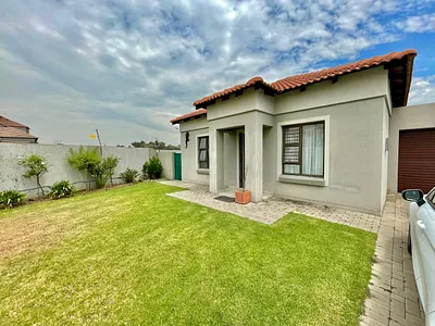 2 Bedroom House For Sale in Secunda - img