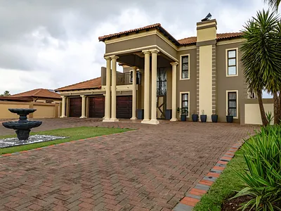 7 Bedroom Townhouse For Sale in Centurion - img