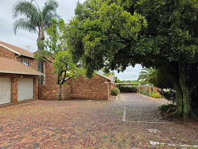 2 Bedroom Townhouse For Sale in Centurion - xrvB.webp