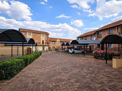 2 Bedroom Apartment For Sale in Midrand - wEiH.webp