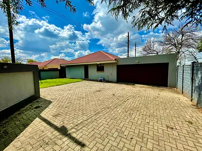 3 Bedroom House For Sale in Secunda - img