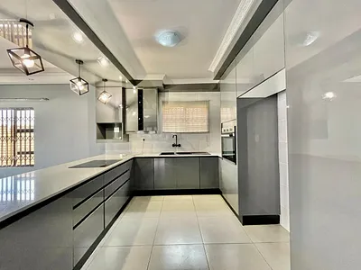 3 Bedroom House For Sale in Secunda - pkRz.webp