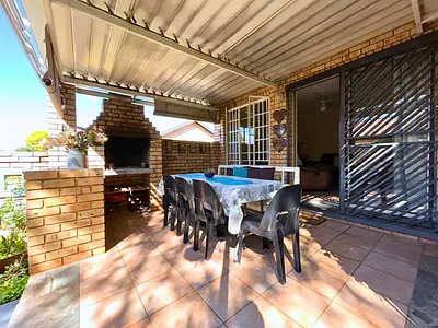 3 Bedroom Townhouse For Sale in Centurion - rAOC.webp