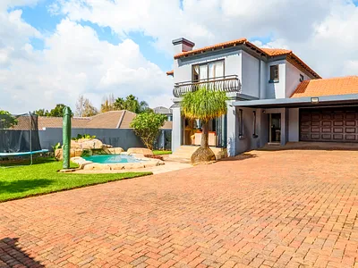 3 Bedroom Townhouse For Sale in Centurion - OAdF.webp