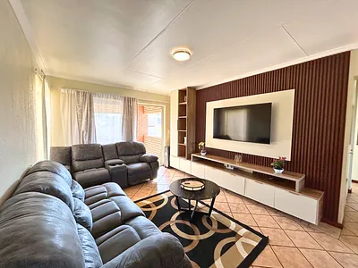 3 Bedroom Apartment For Sale in Centurion - img