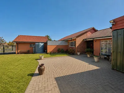 3 Bedroom House For Sale in Secunda - oMZz.webp