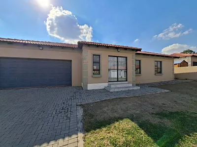 3 Bedroom House For Sale in Secunda - 5Dps.webp