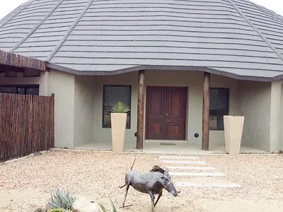 4 Bedroom House To Rent in Raptors View Wildlife Estate, Hoedspruit - img