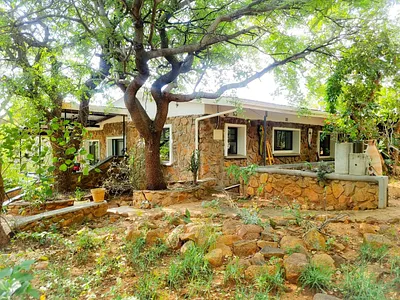 4 Bedroom House For Sale in Hoedspruit - 993m.webp
