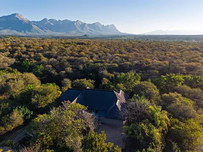 5 Bedroom House For Sale in Hoedspruit - pxKK.webp
