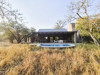 3 Bedroom House For Sale in Moditlo Nature Reserve, Hoedspruit - img