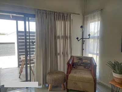 2 Bedroom House To Rent in Zandspruit Bush & Aero Estate, Hoedspruit - img