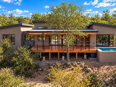 3 Bedroom House For Sale in Hoedspruit - 7CYT.webp
