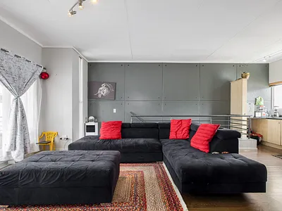 2 Bedroom Apartment For Sale in Sandton - img