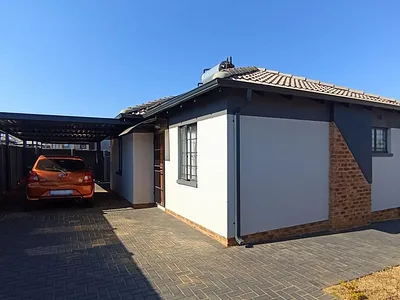 2 Bedroom House For Sale in Pretoria - 0etG.webp