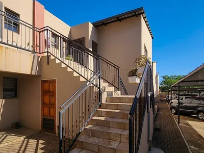2 Bedroom Apartment For Sale in Hartbeespoort - rR6x.webp