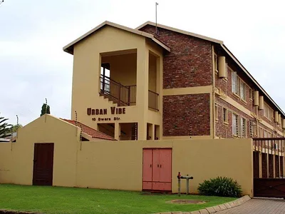 2 Bedroom Apartment For Sale in Potchefstroom - UgwP.webp