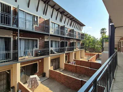 1 Bedroom Apartment For Sale in Potchefstroom - krBf.webp
