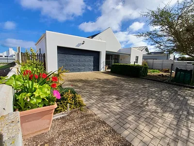 3 Bedroom House For Sale in St Helena Bay - img