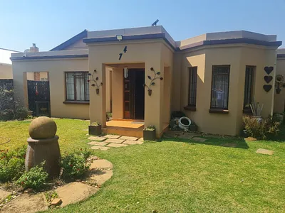 4 Bedroom House For Sale in Potchefstroom - 0KDi.webp