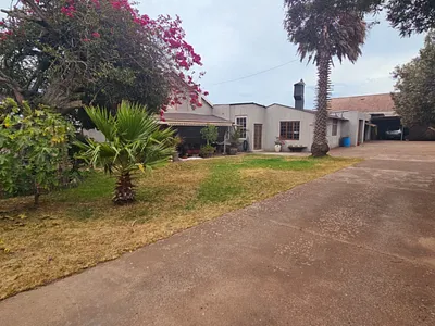 2 Bedroom House For Sale in Vredenburg - uLBd.webp