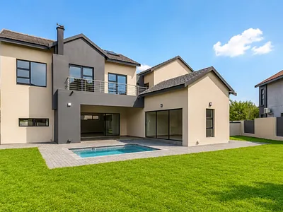 5 Bedroom House For Sale in Hartbeespoort - img