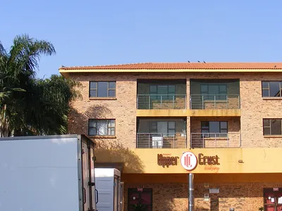 2 Bedroom Apartment For Sale in Johannesburg - img