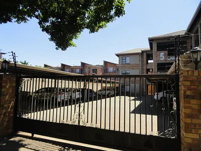 1 Bedroom Apartment For Sale in Potchefstroom - ZPha.webp