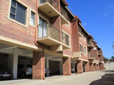 2 Bedroom Apartment For Sale in Potchefstroom - XhXD.webp