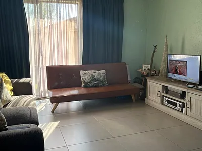 2 Bedroom Apartment For Sale in Potchefstroom - vgZZ.webp