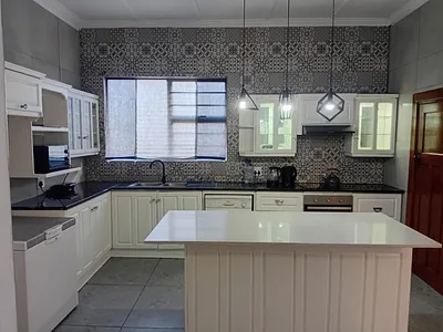 3 Bedroom House To Rent in East London - img