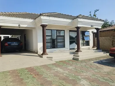 4 Bedroom House For Sale in Polokwane - V2by.webp