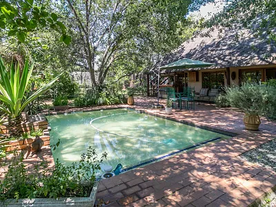 12 Bedroom House For Sale in Glen Austin, Midrand - pZv5.webp