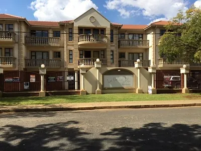 1 Bedroom Apartment For Sale in Potchefstroom - EMkn.webp