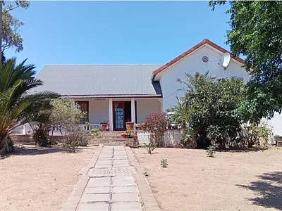 3 Bedroom House For Sale in Vredenburg - Tn87.webp