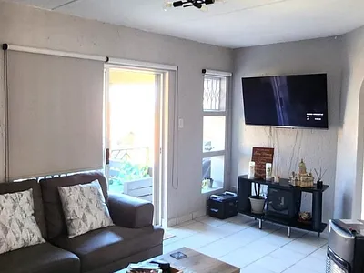 3 Bedroom Townhouse For Sale in Johannesburg - img
