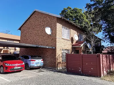 2 Bedroom Apartment For Sale in Bo-dorp, Rustenburg - aN9t.webp