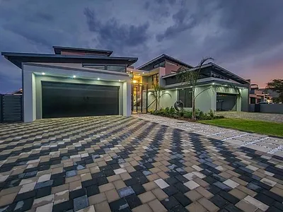 5 Bedroom House For Sale in Hartbeespoort - tm6X.webp