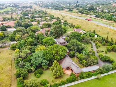 10 Bedroom House For Sale in Roodepoort - img