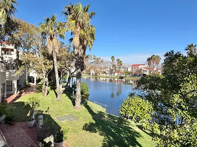 2 Bedroom Apartment For Sale in Strand - img