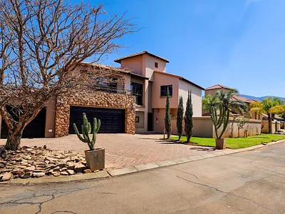 4 Bedroom House For Sale in Hartbeespoort - img