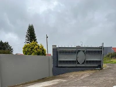 10 Bedroom House For Sale in Bhisho - Mg1M.webp