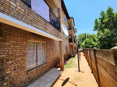 2 Bedroom Apartment For Sale in Rustenburg - tsuz.webp
