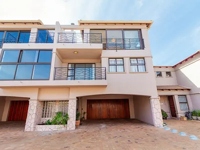 3 Bedroom Townhouse To Rent in Blouberg - img