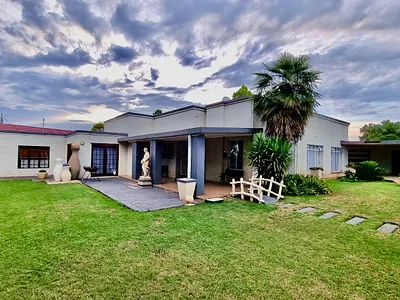 4 Bedroom House For Sale in Potchefstroom - Jklf.webp