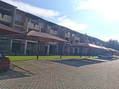 2 Bedroom Apartment For Sale in Boksburg - img