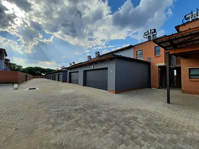 3 Bedroom Apartment For Sale in Pretoria - YZnR.webp