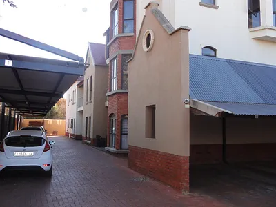 1 Bedroom Apartment For Sale in Potchefstroom - JrXA.webp