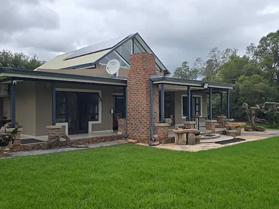 4 Bedroom House For Sale in Intaba-Indle Wilderness Estate, Bela Bela - pPwh.webp